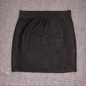 XXI Forever 21 Black Textured Mini Skirt Size Med